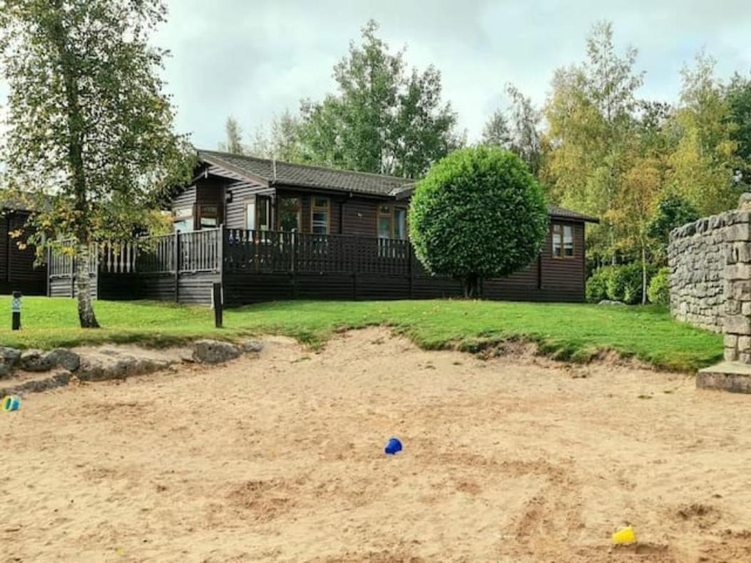 4 Bed Luxury Lodge With Hot Tub Near Lake District Warton Exterior foto